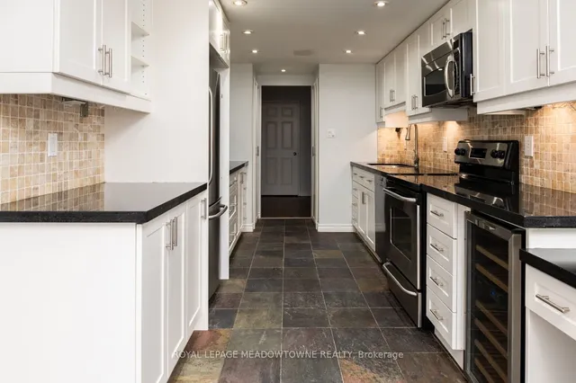 Additional image 8 of 280 Simcoe St Unit 1109A