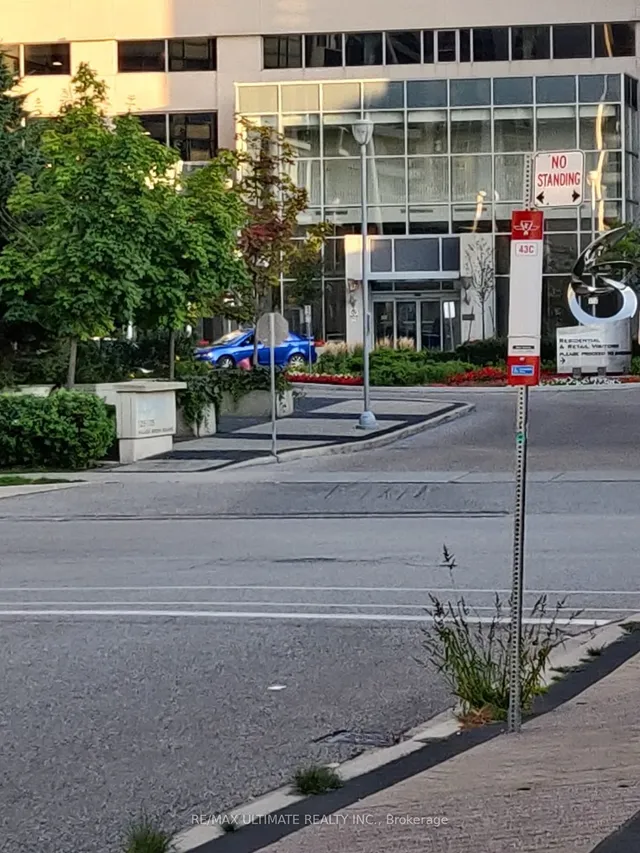 Additional image 36 of 330 Village Green Sq Unit TH06