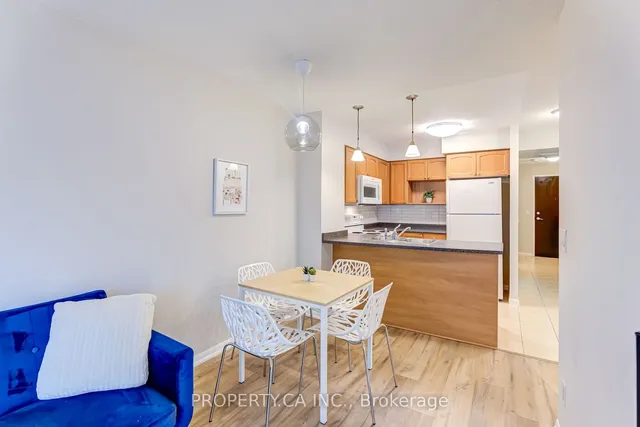 Additional image 12 of 18 Yonge St Unit 1501