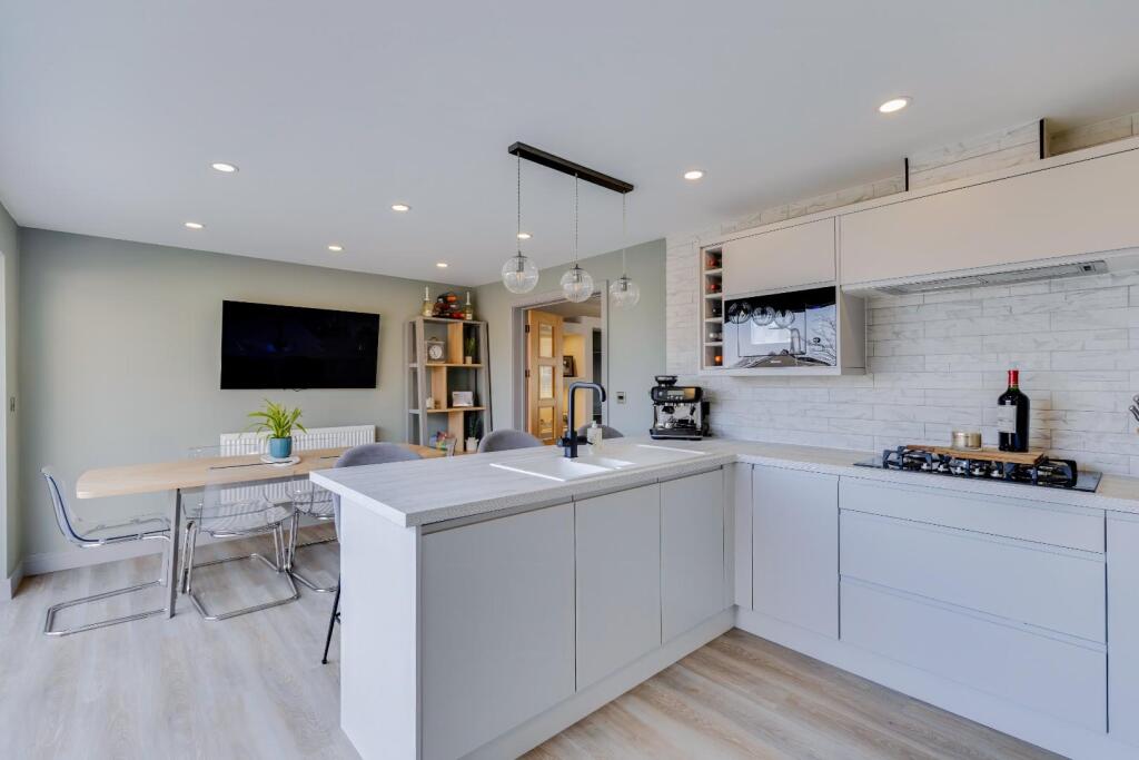 Additional image 7 of 11 Afal Sur, Barry, CF63 1FX