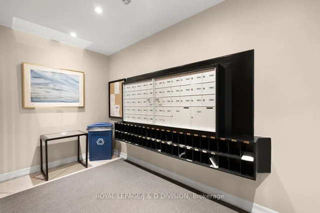 Additional image 17 of 581 Avenue Rd Unit 404