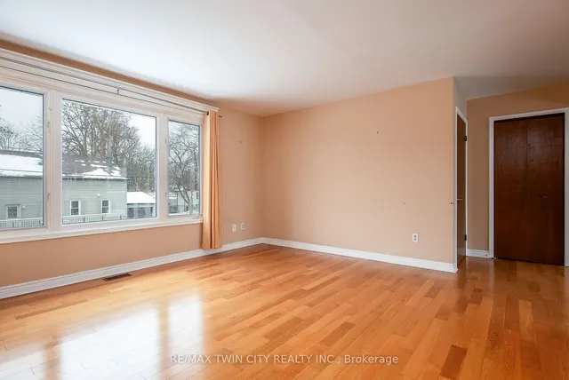 Additional image 13 of 21 Bridge St