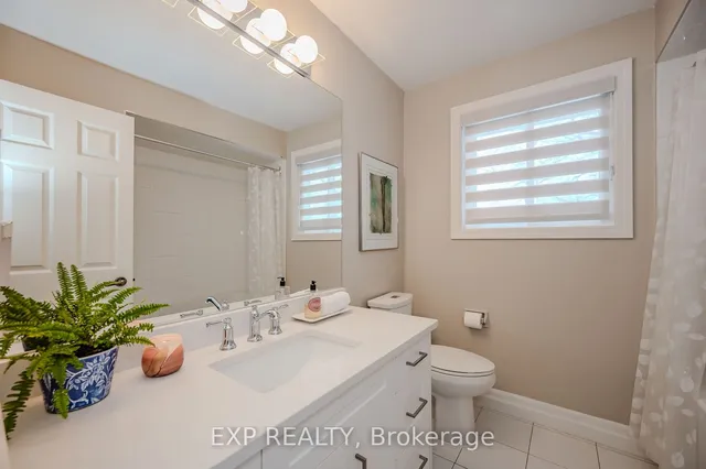 Additional image 18 of 705 Robertson Cres