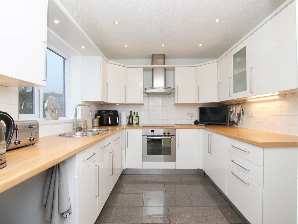 Additional image 4 of Manor Chase, Beddau, CF38 2JD