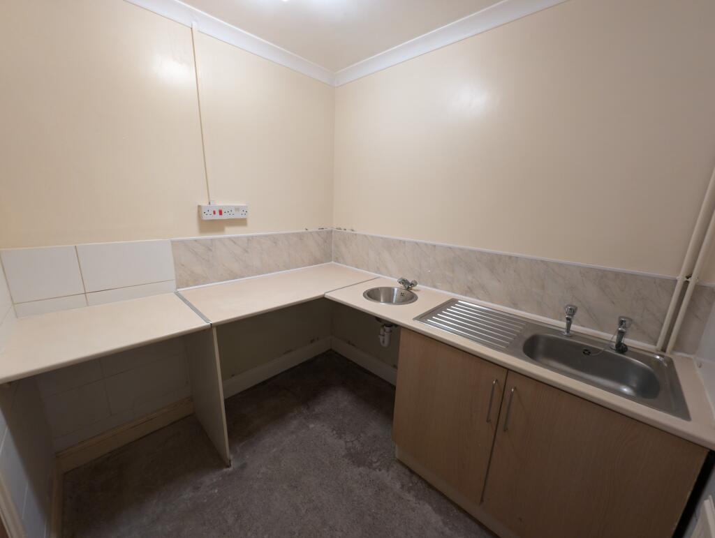 Additional image 17 of Oxford Street, Mountain Ash, CF45 3HB