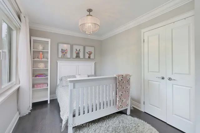 Additional image 22 of 14 Aymarn Crt