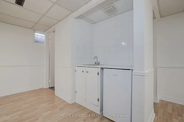 Additional image 25 of 38 Applegate Cres