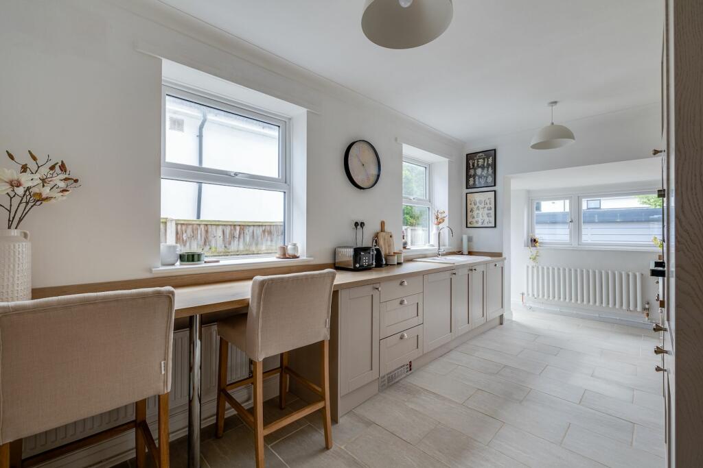 Additional image 7 of Long Lane, Upton, CH2