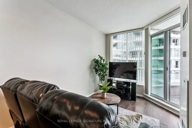 Additional image 17 of 230 Queens Quay Unit 1119