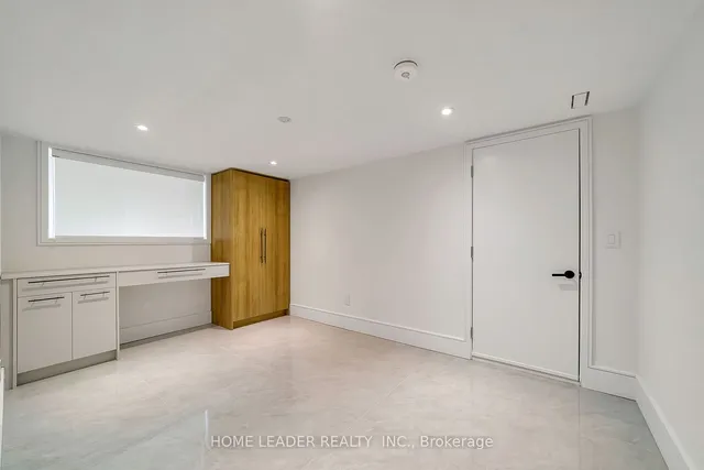 Additional image 23 of 169 Poyntz Ave