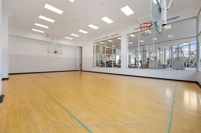 Additional image 38 of 88 Park Lawn Rd Unit 911