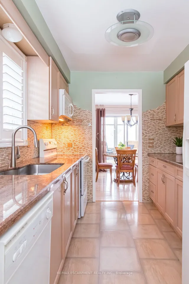 Additional image 6 of 22 Beachgrove Cres