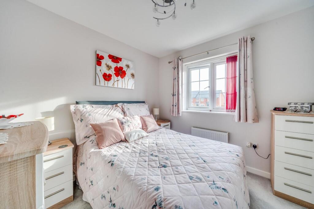 Additional image 5 of Well presented family home in Yatton's Chestnut Park