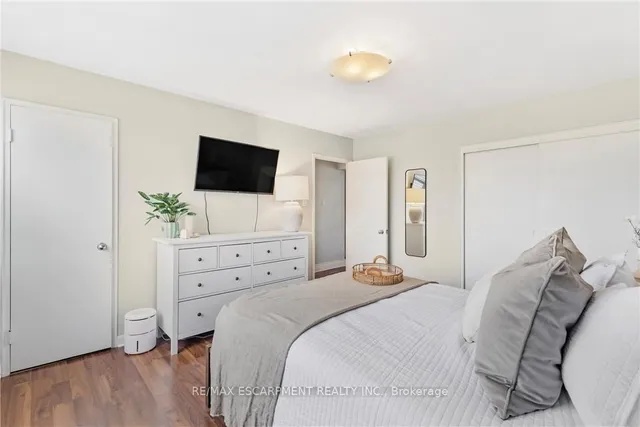 Additional image 19 of 2052 Courtland Dr Unit 401