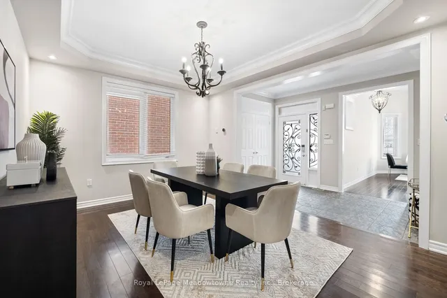 Additional image 11 of 748 Sales Crt