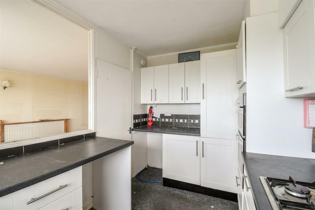 Additional image 13 of St Osyth Court, Barry
