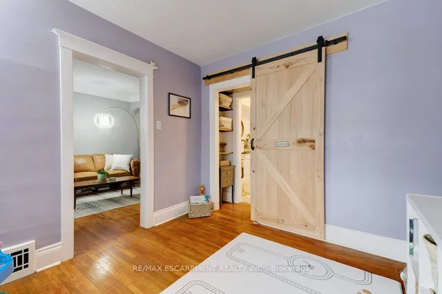 Additional image 8 of 64 Graham Ave