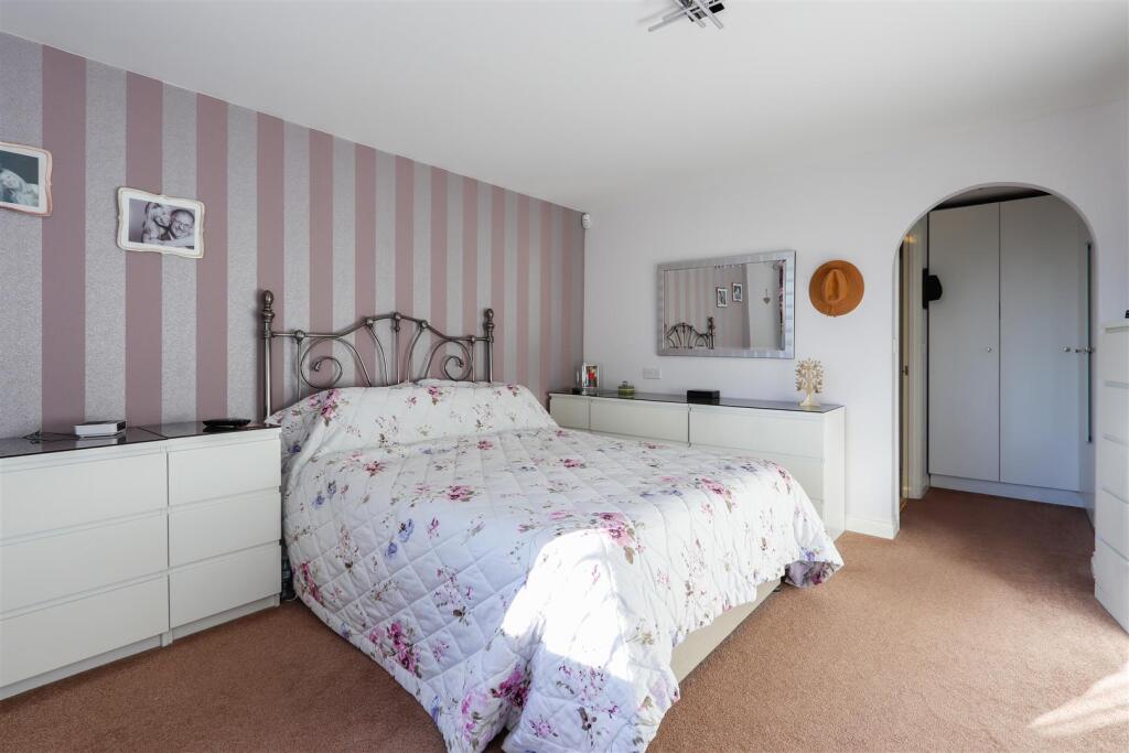 Additional image 12 of Afal Sur, Barry