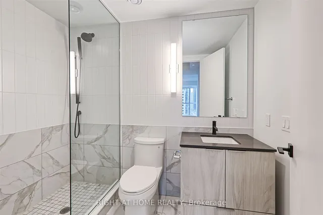 Additional image 7 of 327 King St Unit 1307