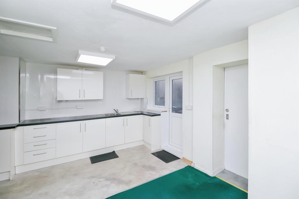 Additional image 19 of Glebe Street, Penarth