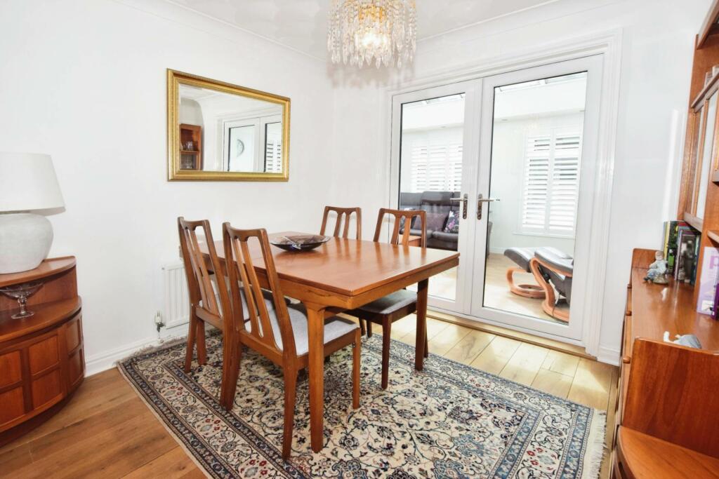 Additional image 10 of Dibbinview Grove, Spital