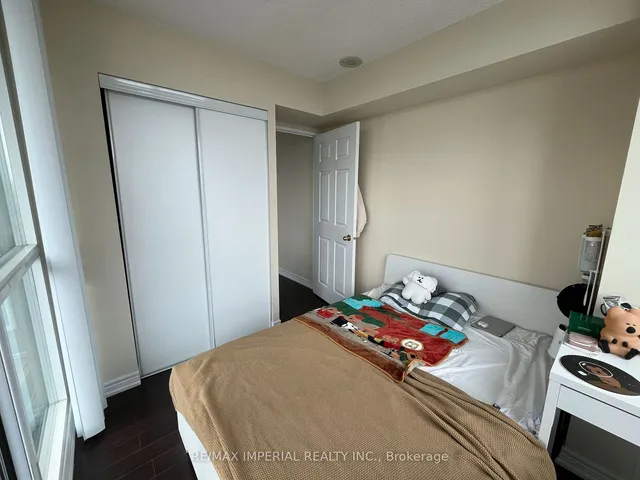 Additional image 13 of 18 Parkview Ave Unit 2506