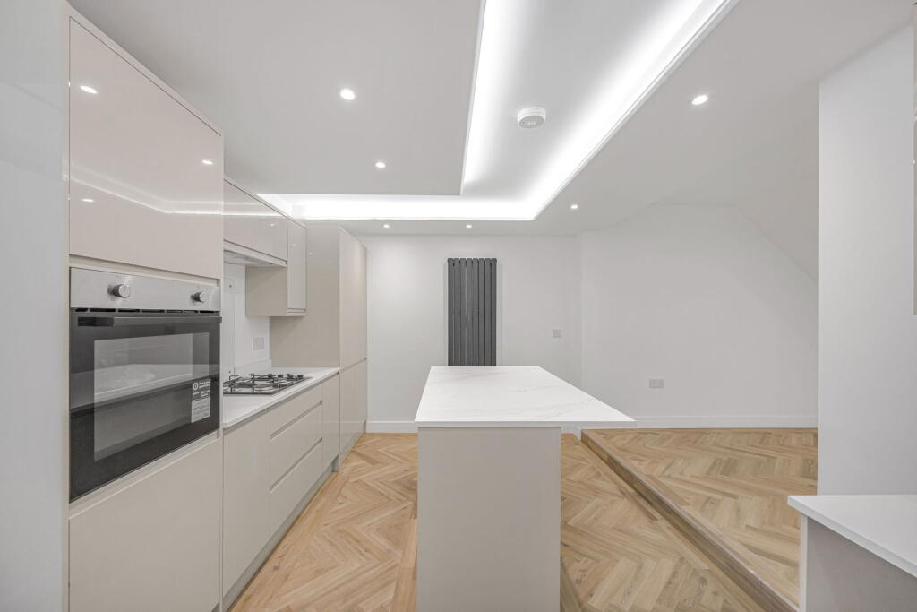 Additional image 7 of Commercial Street, Senghenydd, Caerphilly, CF83 4FZ