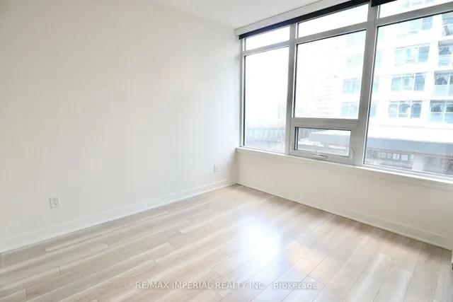 Additional image 37 of 19 Bathurst St Unit 611