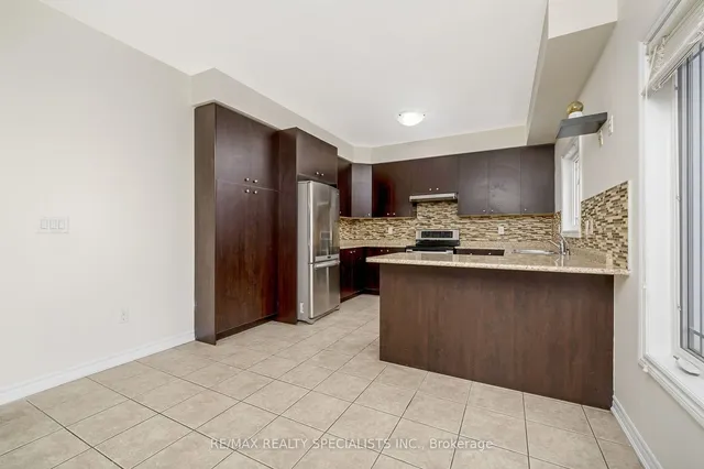 Additional image 14 of 220 Mclaughlin Ave