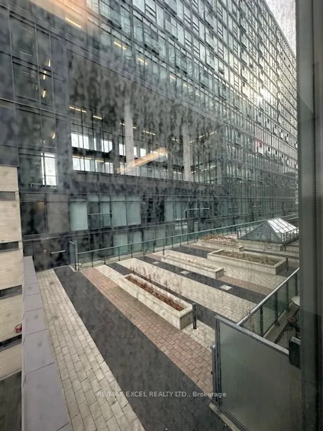 Additional image 26 of 36 Lisgar St Unit #821W