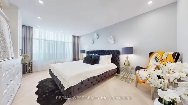 Additional image 24 of 900 Yonge St Unit 1403