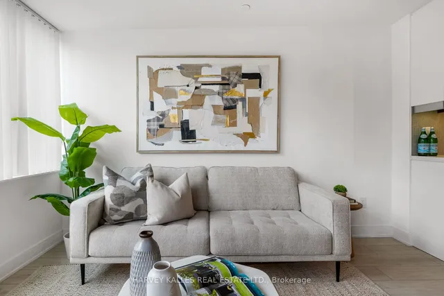 Additional image 27 of 525 Adelaide St Unit 209