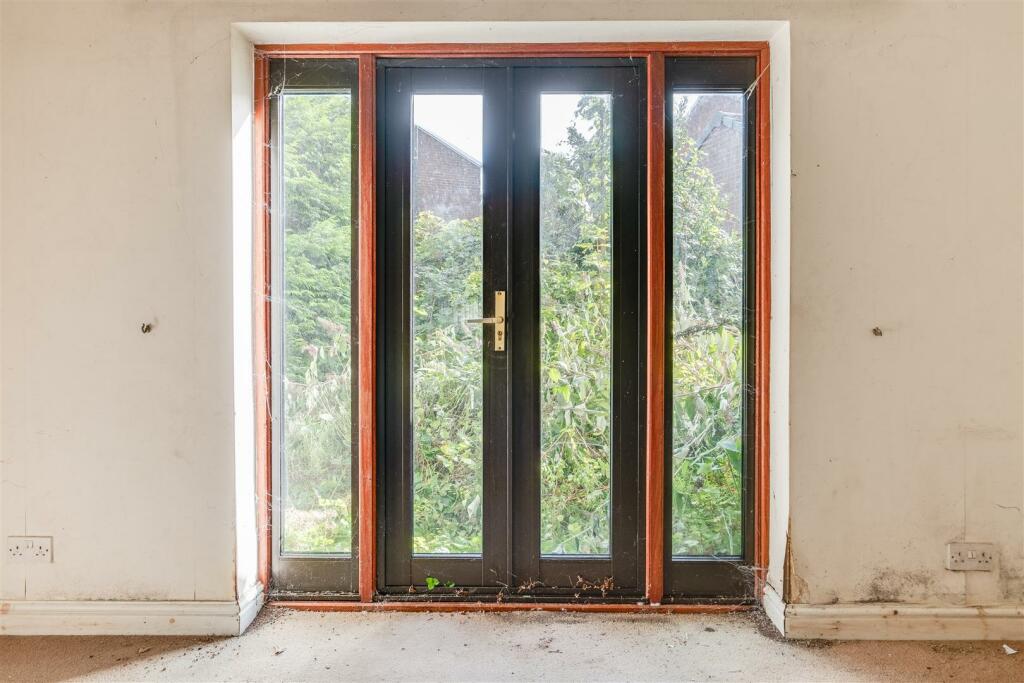 Additional image 7 of Neston Road, Willaston, Neston