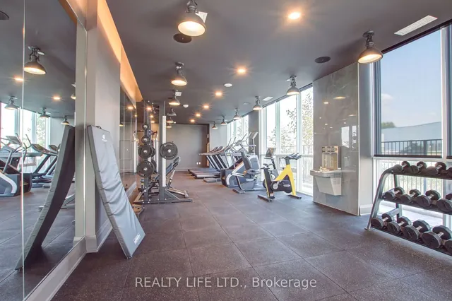 Additional image 34 of 1050 Main St Unit 1014