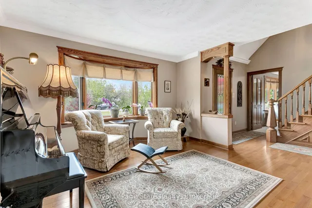 Additional image 10 of 685 Robson Rd