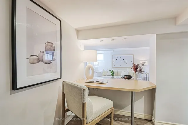 Additional image 31 of 158 Roslin Ave