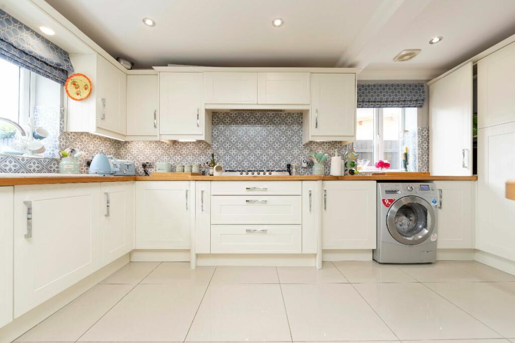 Additional image 10 of Heather Court, Quakers Yard, Treharris