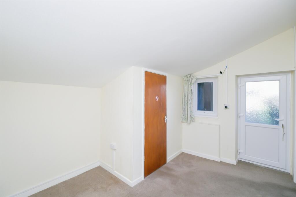 Additional image 5 of Main Street, Barry