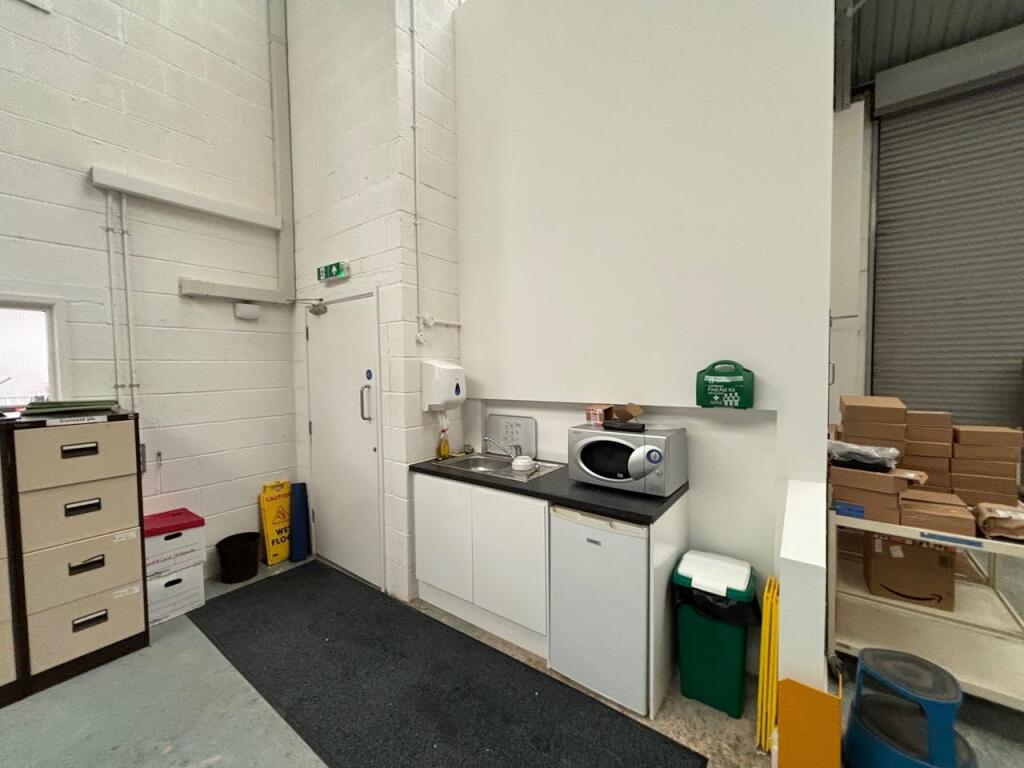 Additional image 7 of Unit D, De Clare House, Pontygwindy Road, Caerphilly, CF83 3HU