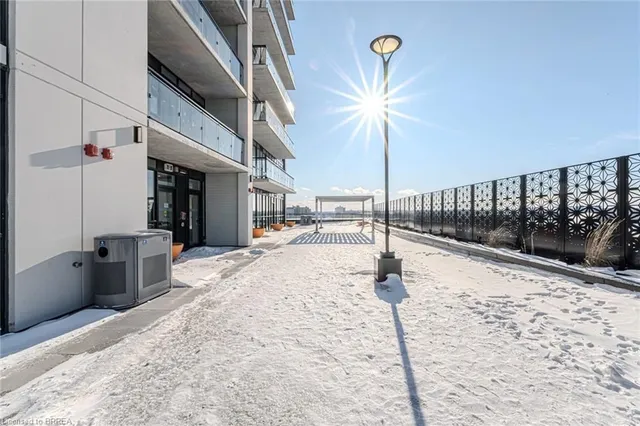 Additional image 38 of 60 Charles St Unit 503