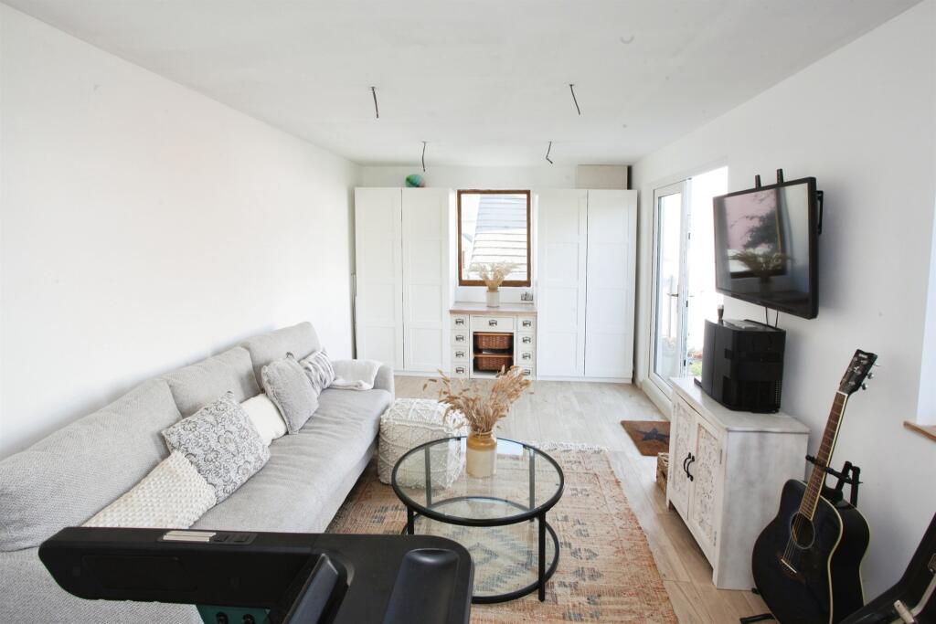 Additional image 17 of Cowbridge Road, Brynsadler, Pontyclun