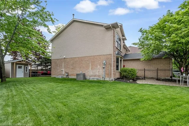 Additional image 24 of 2218 Vista Dr