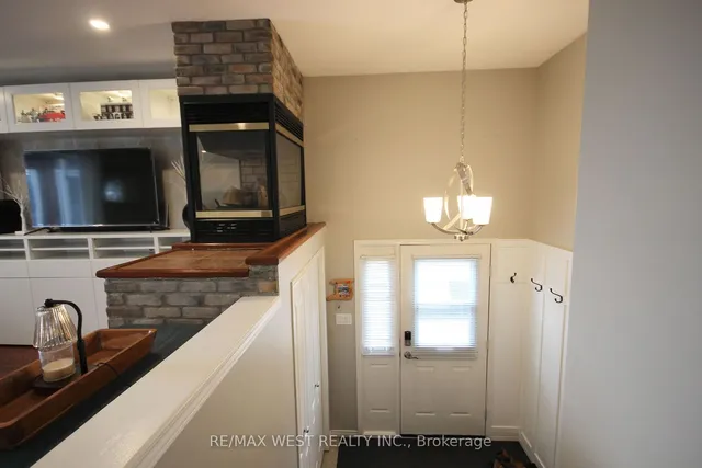 Additional image 7 of 10 Frances Ave