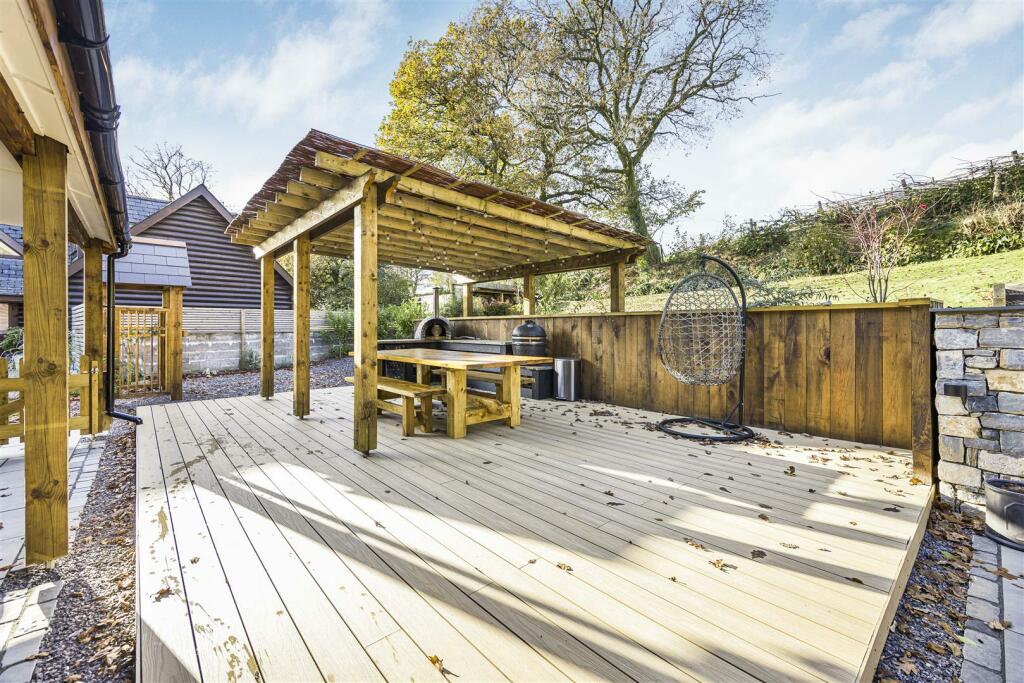 Additional image 16 of Oakmead Road, Meirios Valley