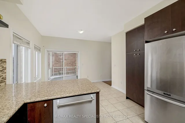 Additional image 19 of 220 Mclaughlin Ave