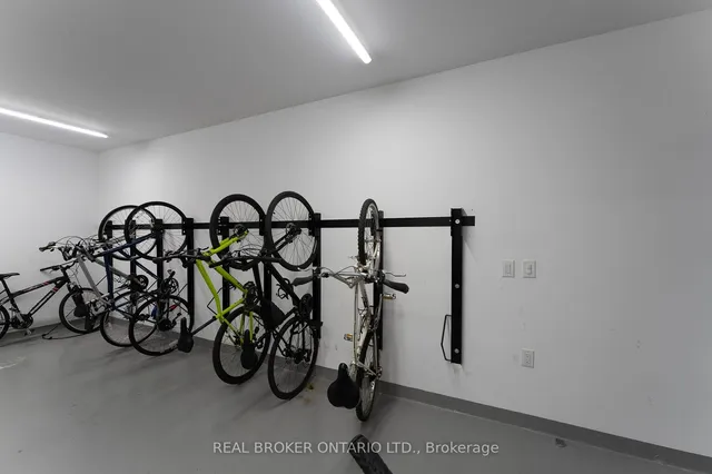 Additional image 27 of 81 Robinson St Unit 703