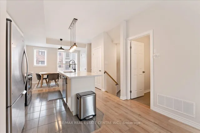 Additional image 7 of 219 Dundas St Unit 13