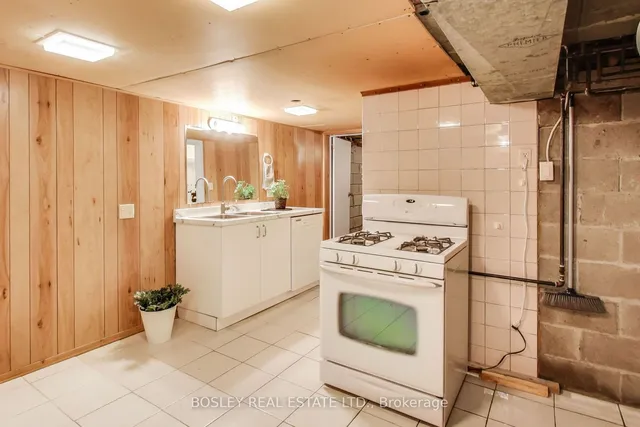 Additional image 26 of 38 Harvie Ave