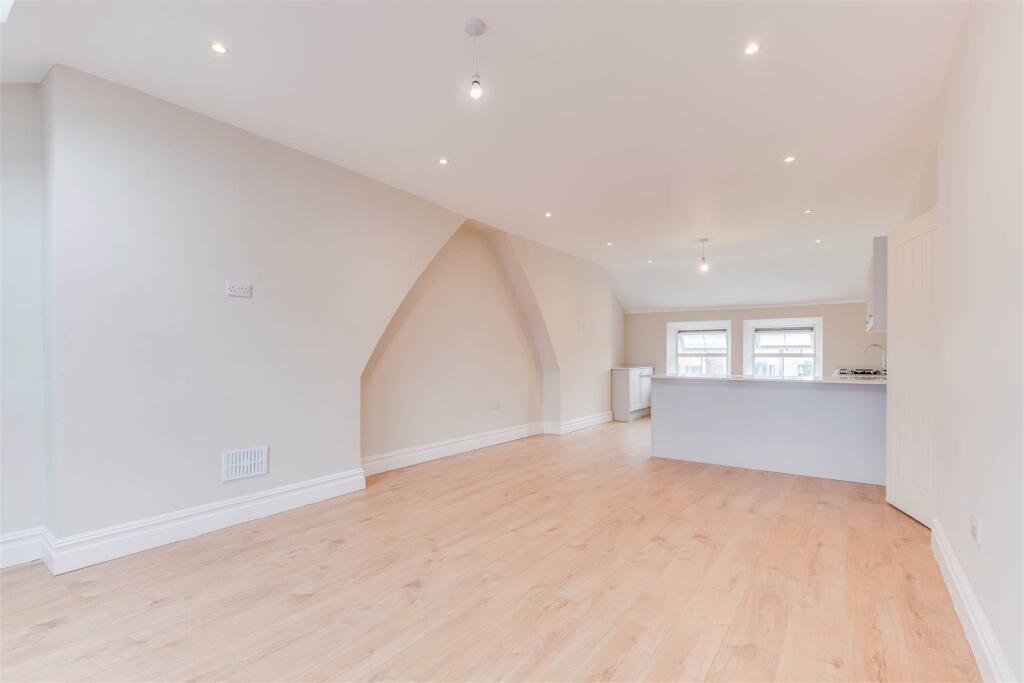 Additional image 21 of Mount Avenue, Heswall, Wirral