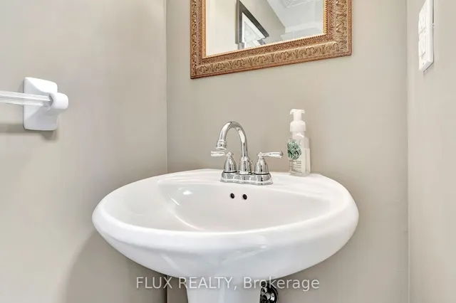 Additional image 9 of 399 HOBBS Cres